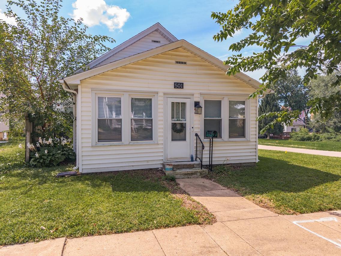 501 E Jackson St., Bloomington, IL 61701