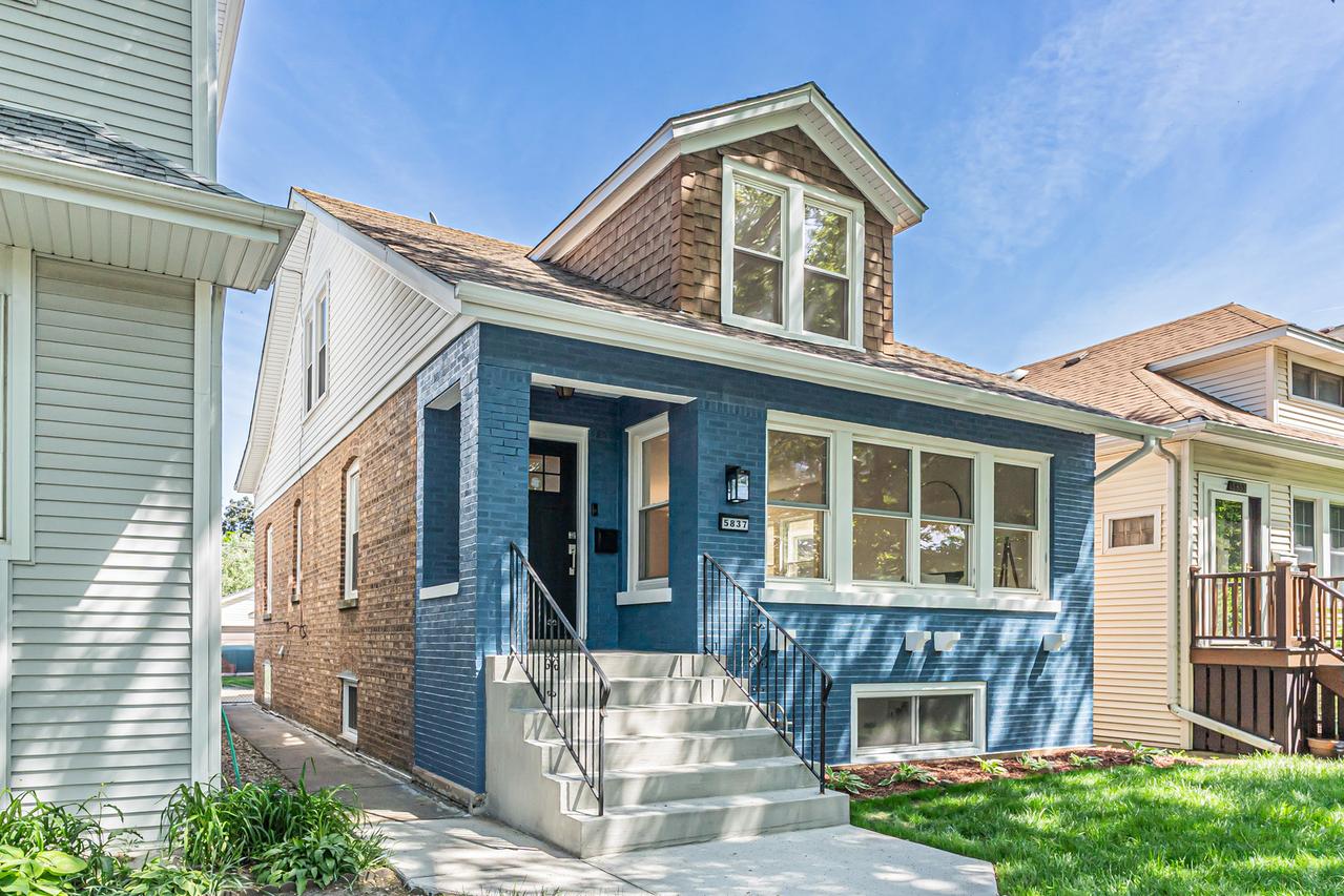 5837 N Marmora Ave., Chicago, IL 60646