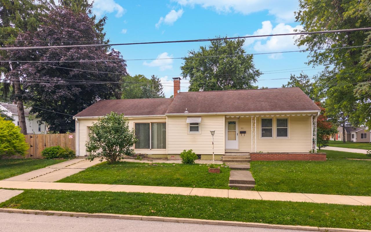 801 Fremont St., Bloomington, IL 61701