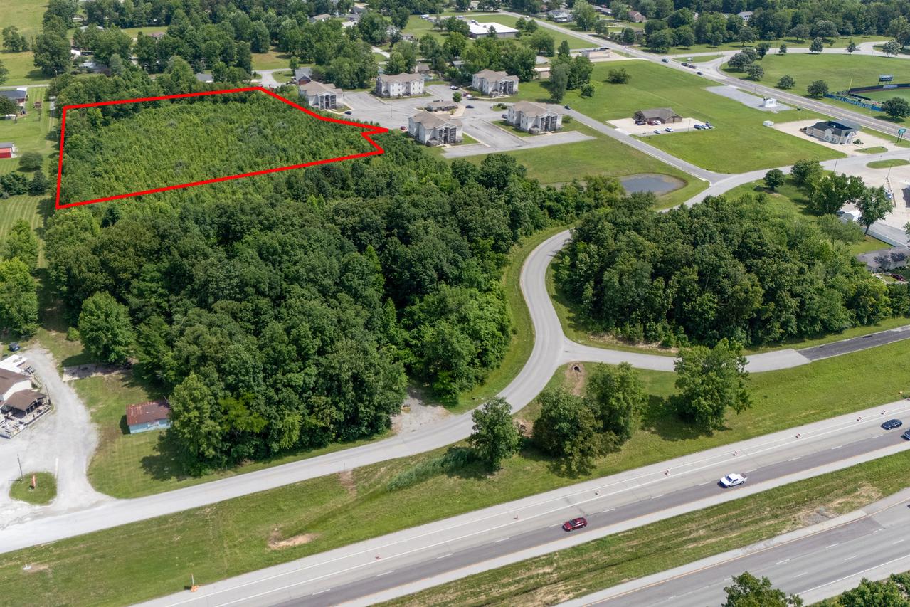 1015 Shawnee Tr., Carterville, IL 62918