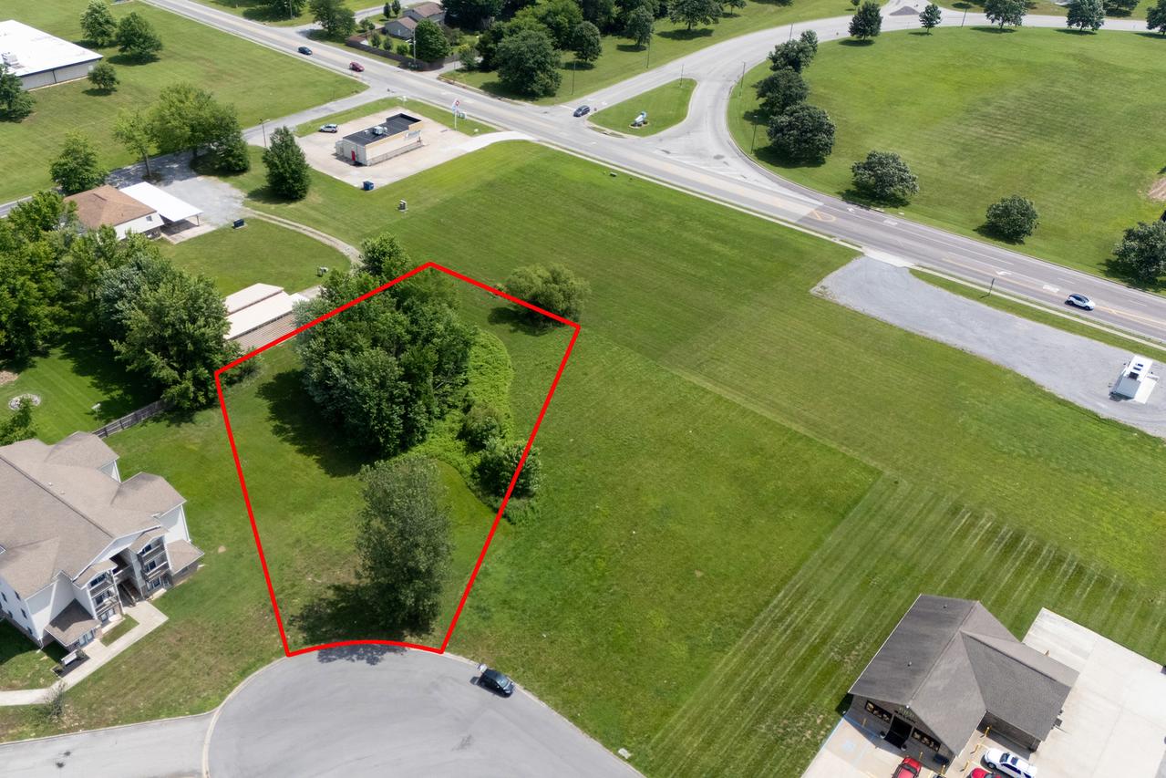 710 Eagle Pass Dr., Carterville, IL 62918