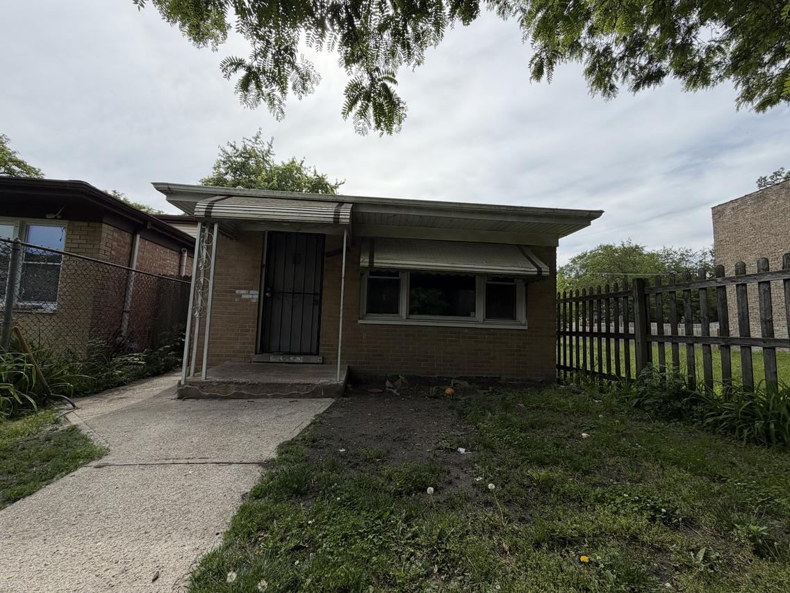 5652 S Aberdeen St., Chicago, IL 60621