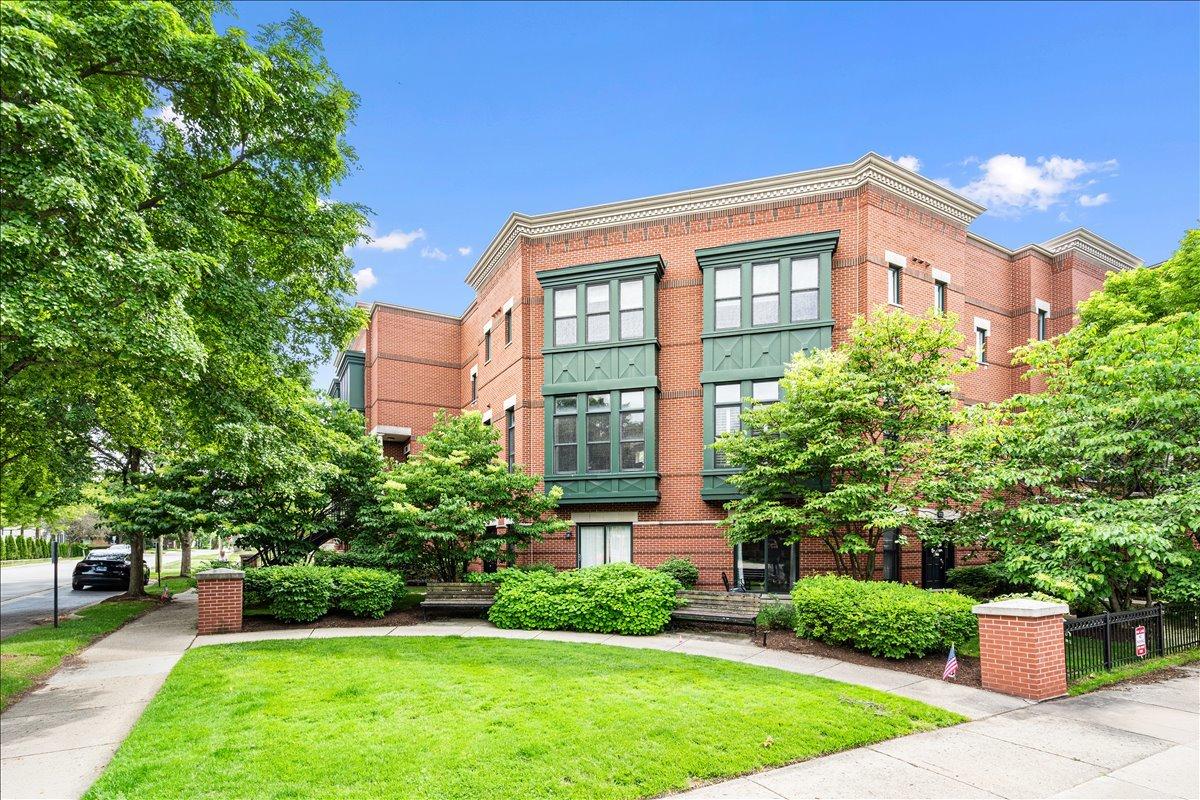 130 N Rose St., Palatine, IL 60067