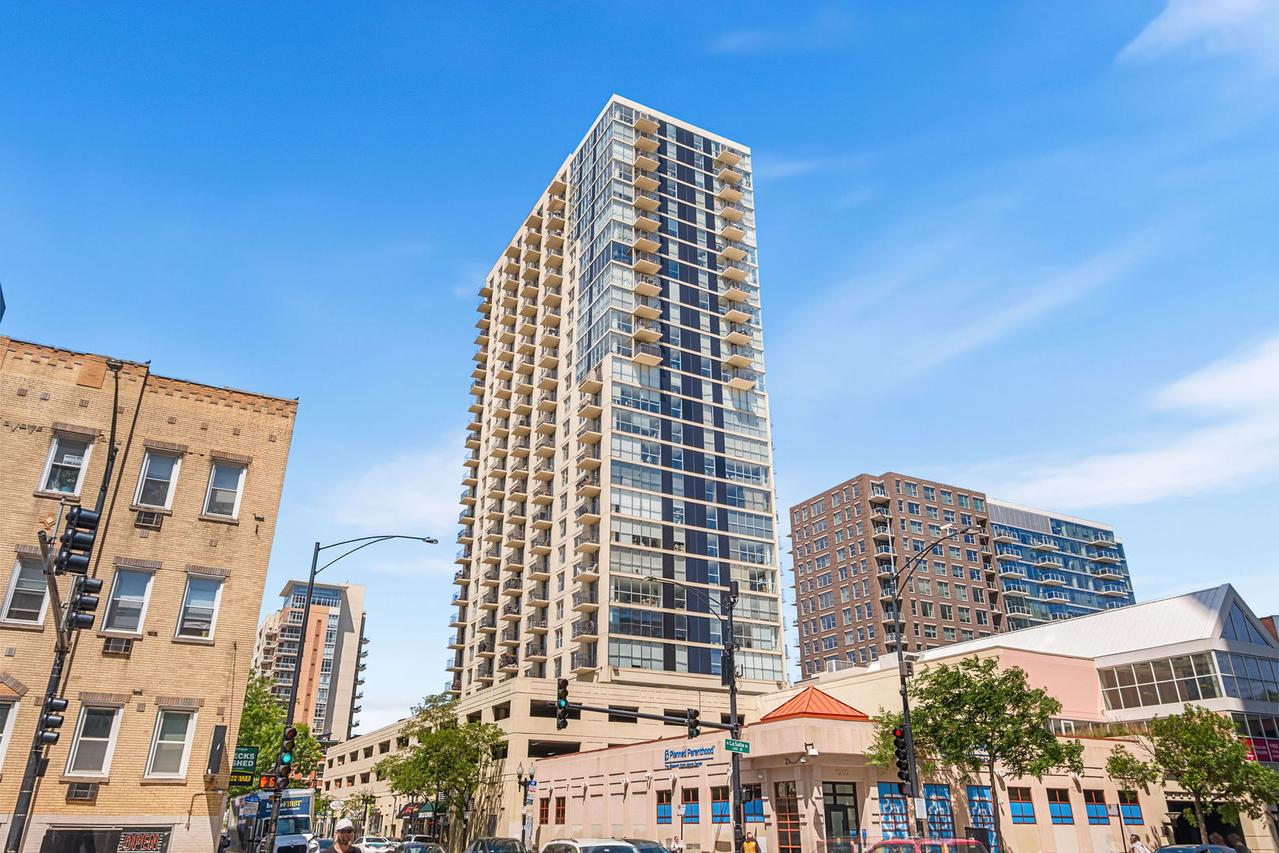 1212 N La Salle Dr. #2709, Chicago, IL 60610