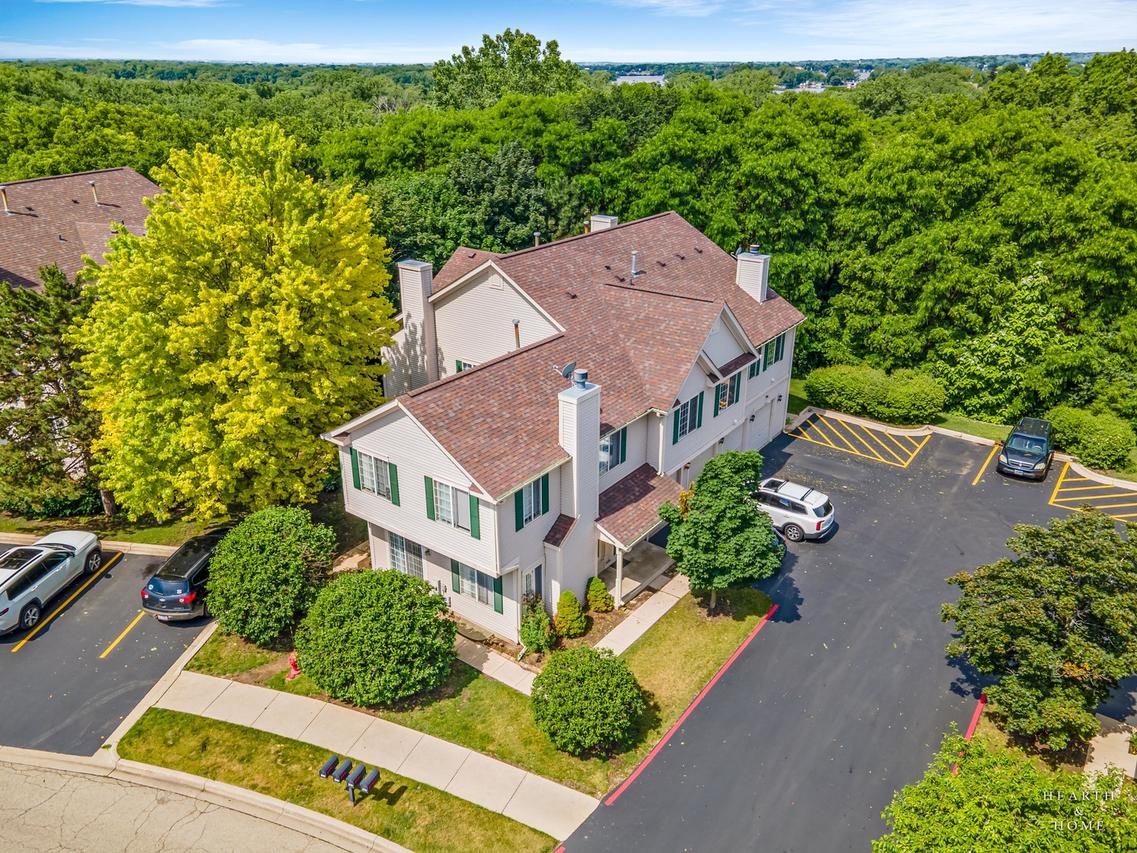 582 Fox Ridge Dr., Fox Lake, IL 60020
