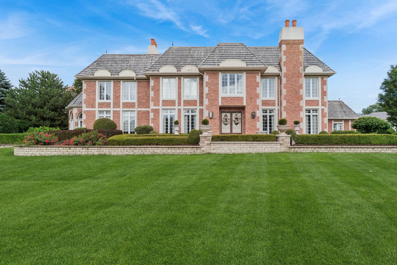 1901 Midwest Club Pkwy., Oak Brook, IL 60523