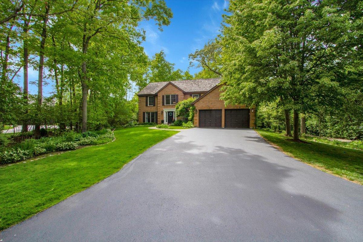 850 Carlyle Cir., Lake Bluff, IL 60044