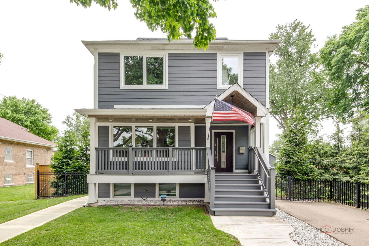 1455 Campbell Ave., Des Plaines, IL 60016