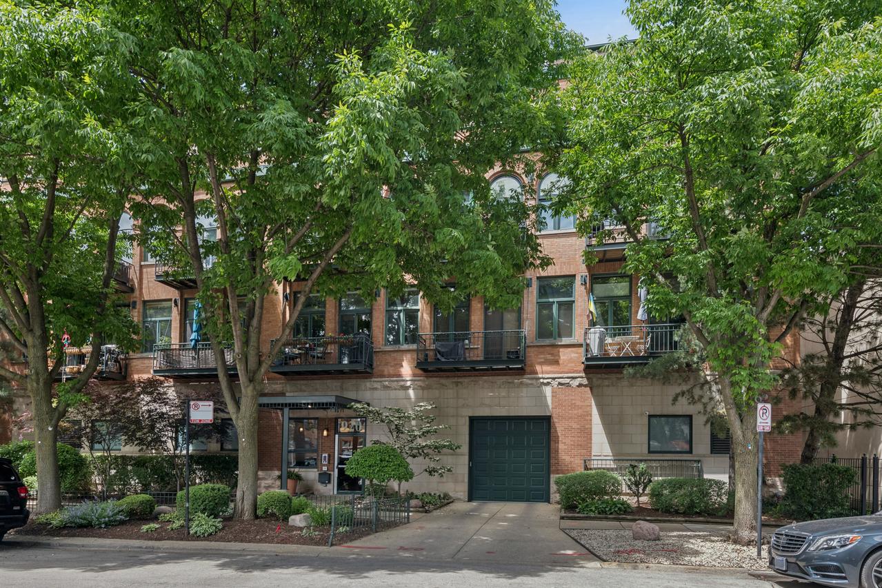 920 W Sheridan Rd. #308, Chicago, IL 60613