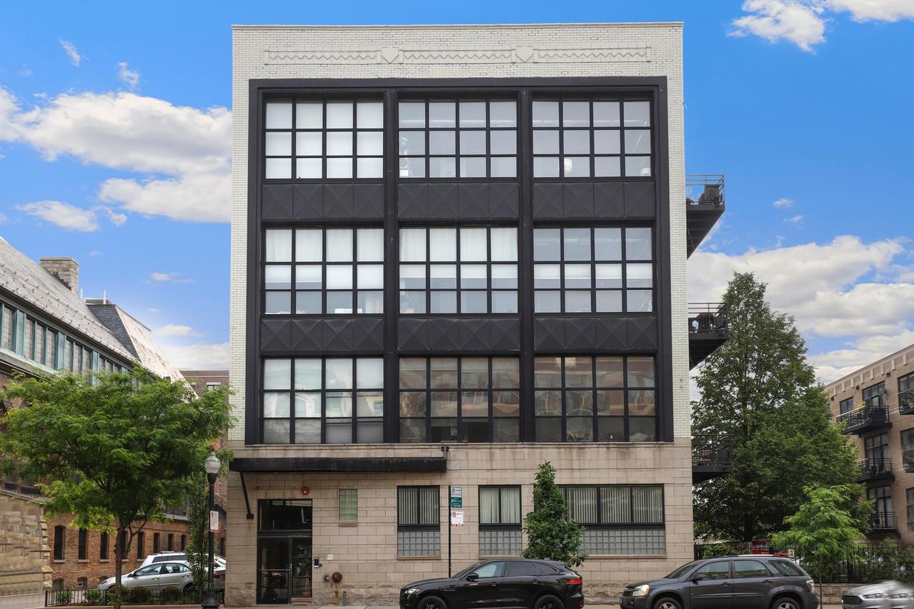 1918 S Michigan Ave. #307, Chicago, IL 60616