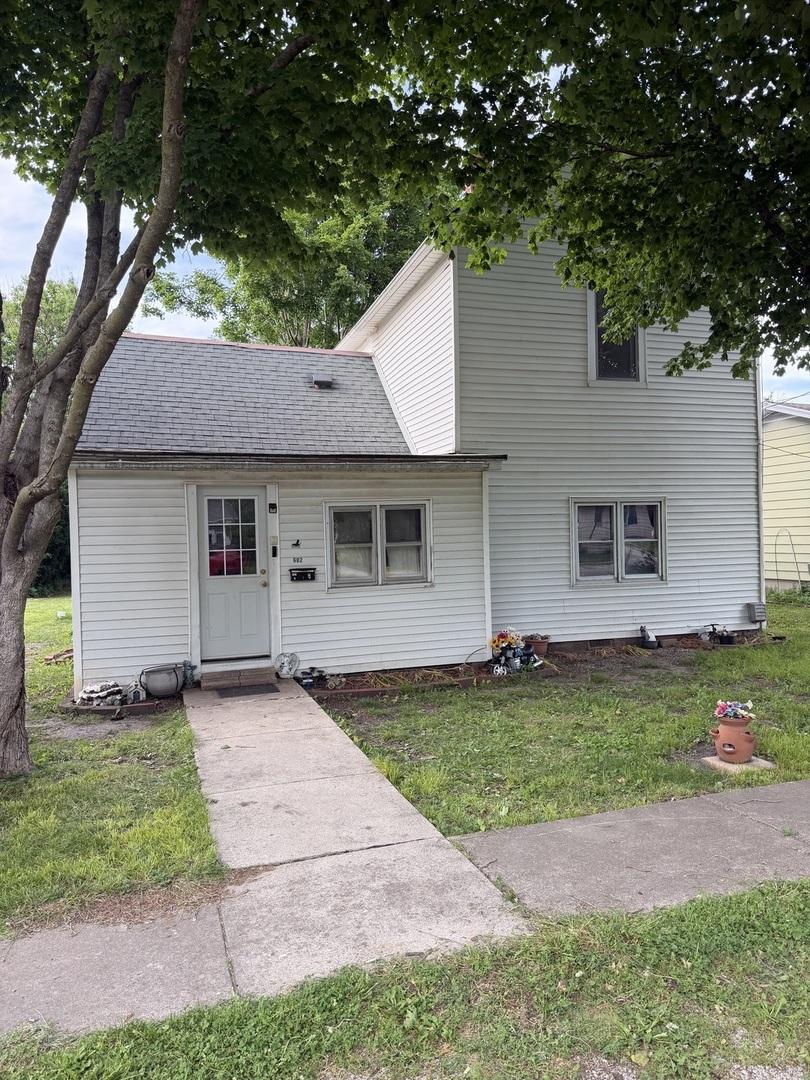 602 E Locust St., Fairbury, IL 61739