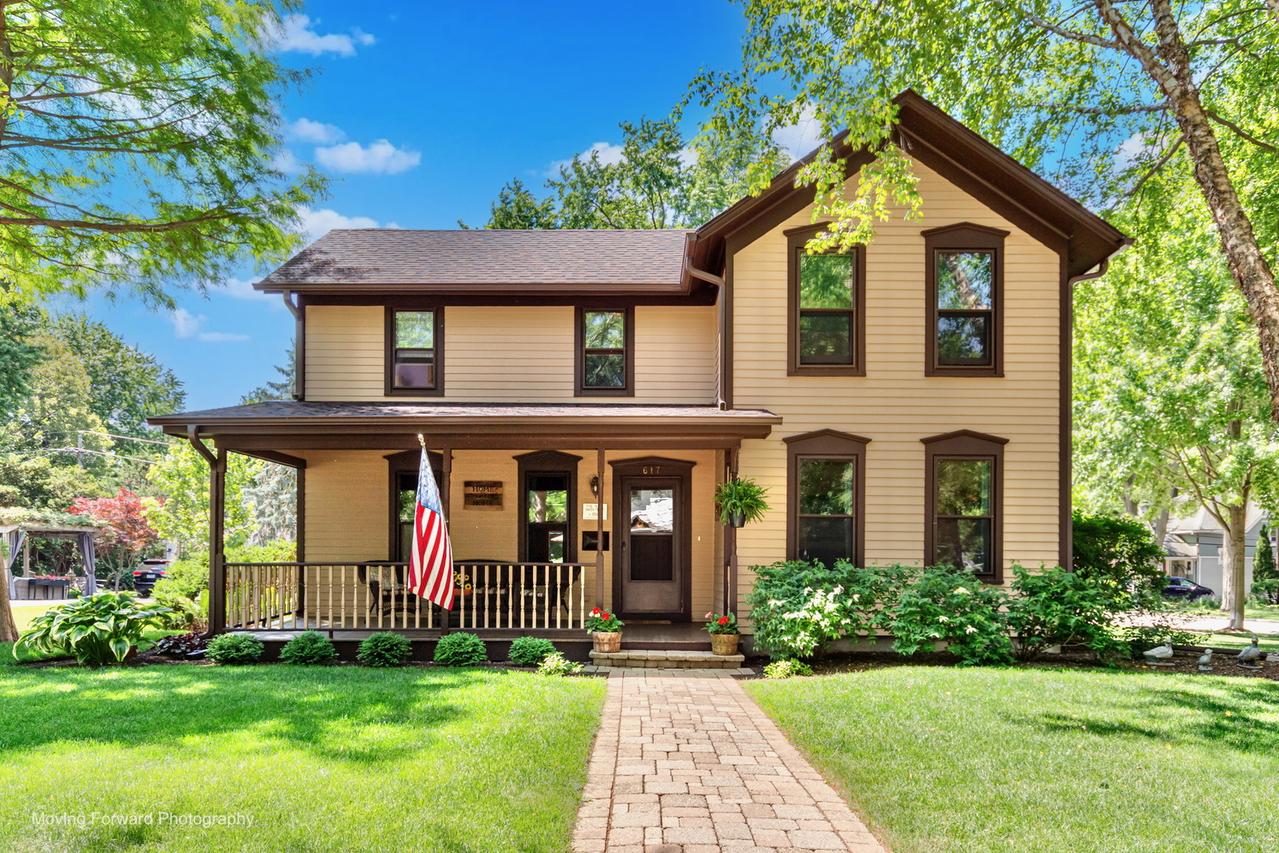 617 Oregon Ave., West Dundee, IL 60118