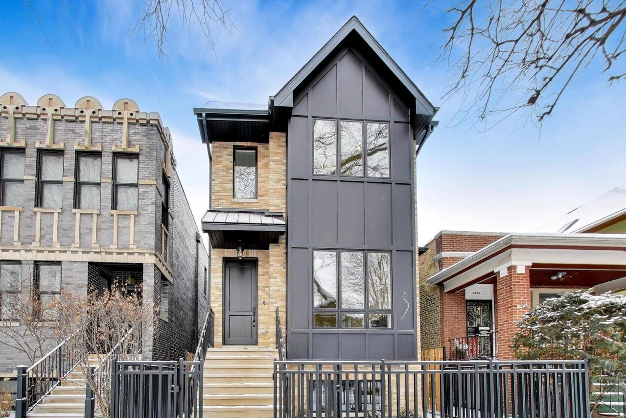 1910 W Fletcher St., Chicago, IL 60657