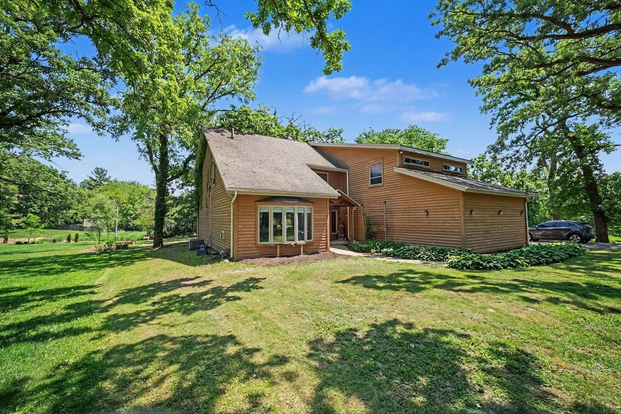 19629 Woodside Dr., New Lenox, IL 60451