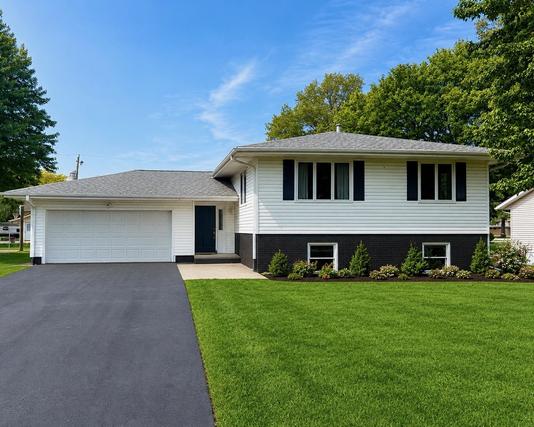 New Homes with Master Bedrooms on the 1st Floor in Annawan: May 23rd to May 29th