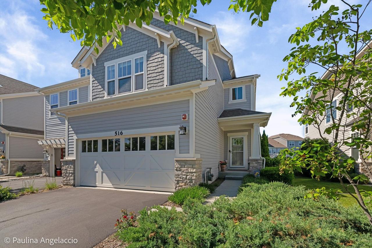 516 Pershing Ct., Barrington, IL 60010