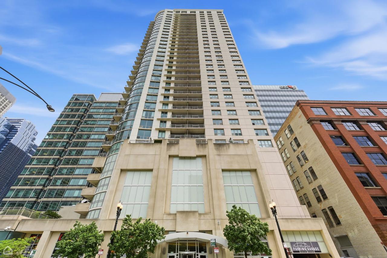 125 S Jefferson St. #1308, Chicago, IL 60661