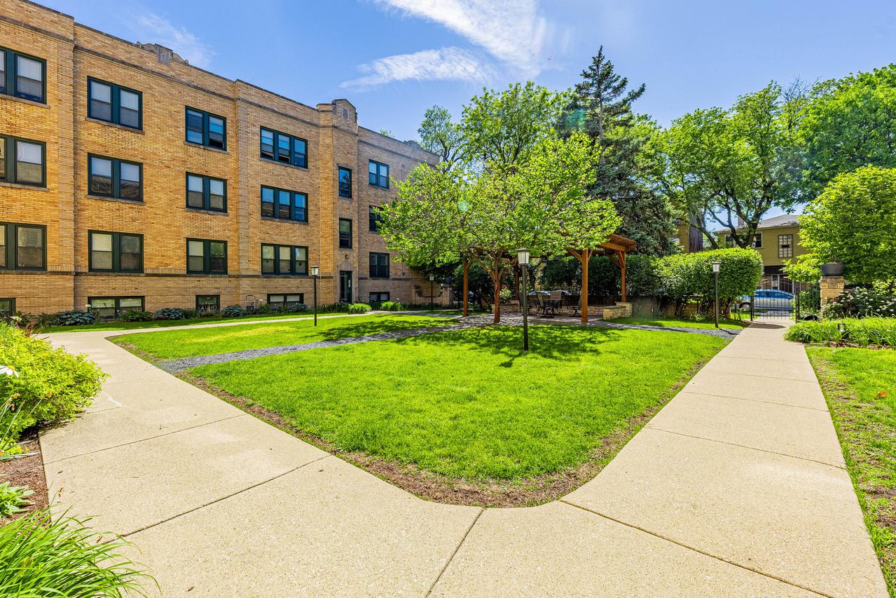 4035 N Mozart St. #2, Chicago, IL 60618