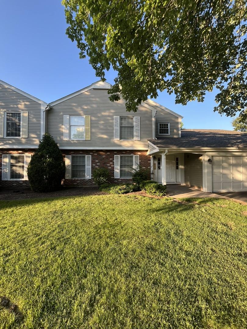 27 Exeter Ct. #202A, Naperville, IL 60565