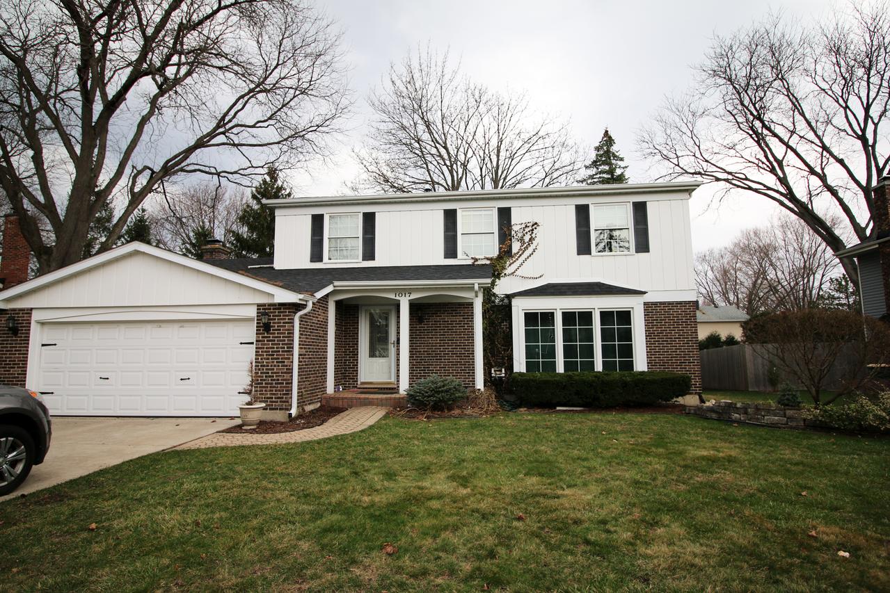 1017 Mayfair Dr., Libertyville, IL 60048