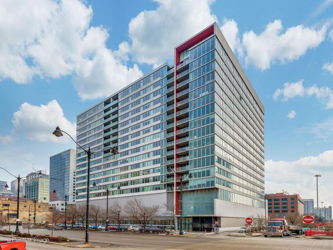 659 W Randolph St. #1206, Chicago, IL 60661