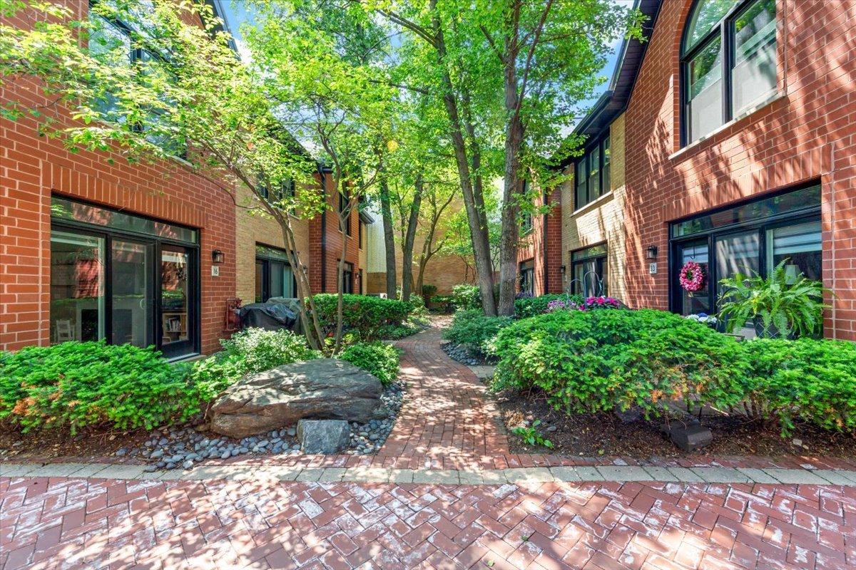 1801 W Diversey Pkwy. #14, Chicago, IL 60614