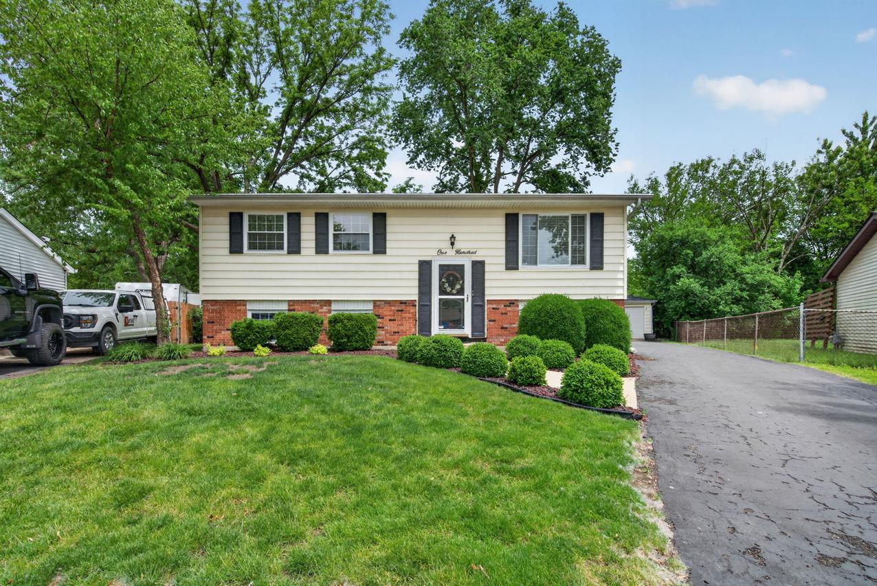 100 Shady Ln., Bolingbrook, IL 60440