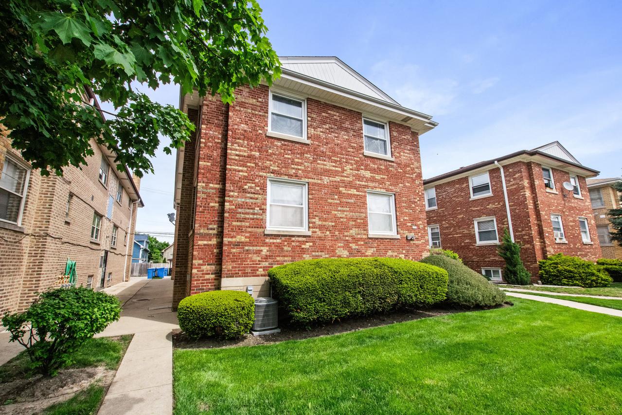 6252 W Irving Park Rd., Chicago, IL 60634