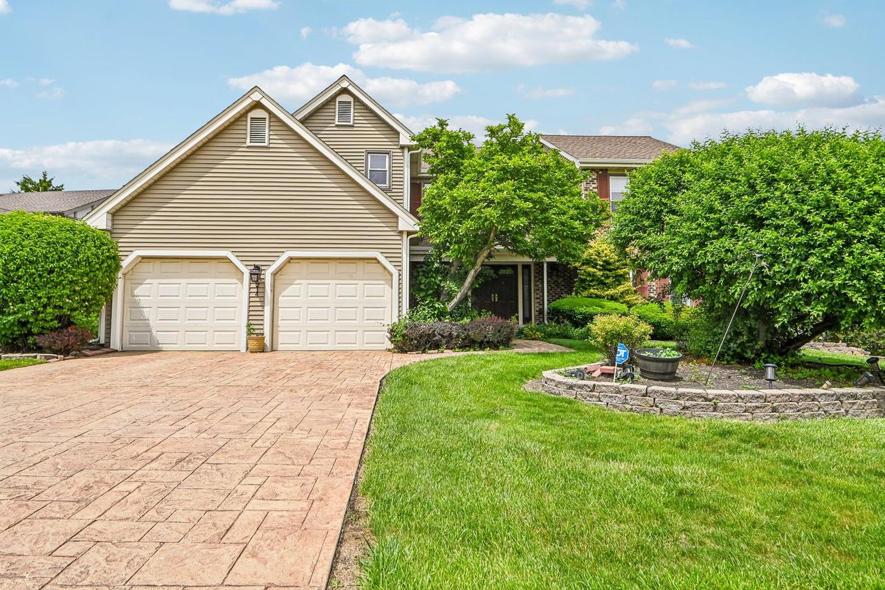 214 Carmelhead Ln., Schaumburg, IL 60193