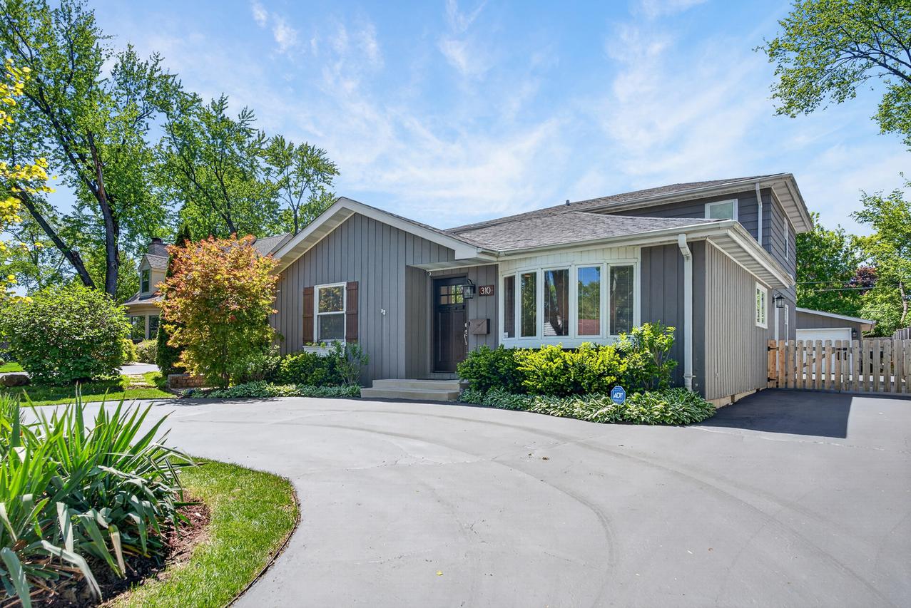 310 N Schiller St., Palatine, IL 60067