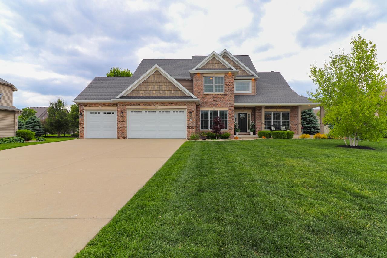 8 Ann Arbor Ct., Bloomington, IL 61705