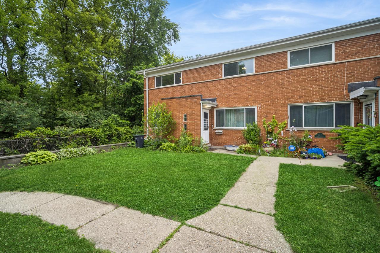 221 Dodge Ave. #B, Evanston, IL 60202