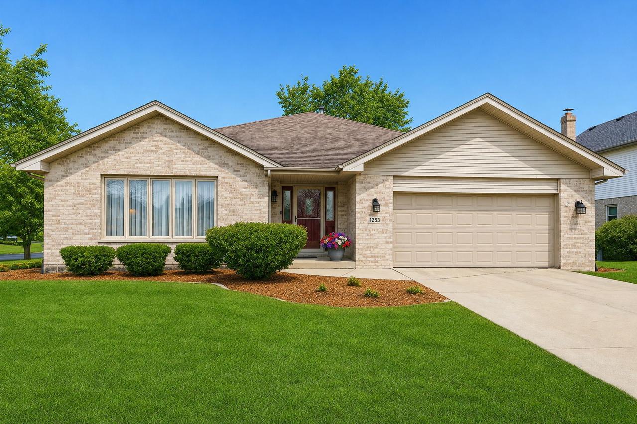 1253 St. Charles Dr., Lockport, IL 60441