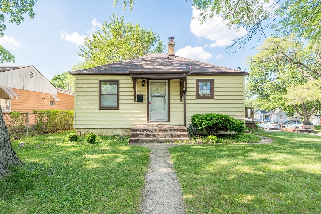 1203 Taylor St., Rockford, IL 61101