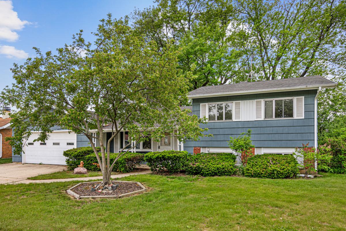 500 Audubon St., Hoffman Estates, IL 60169
