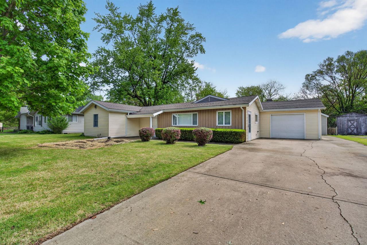 2559 Garden Ct., Joliet, IL 60435