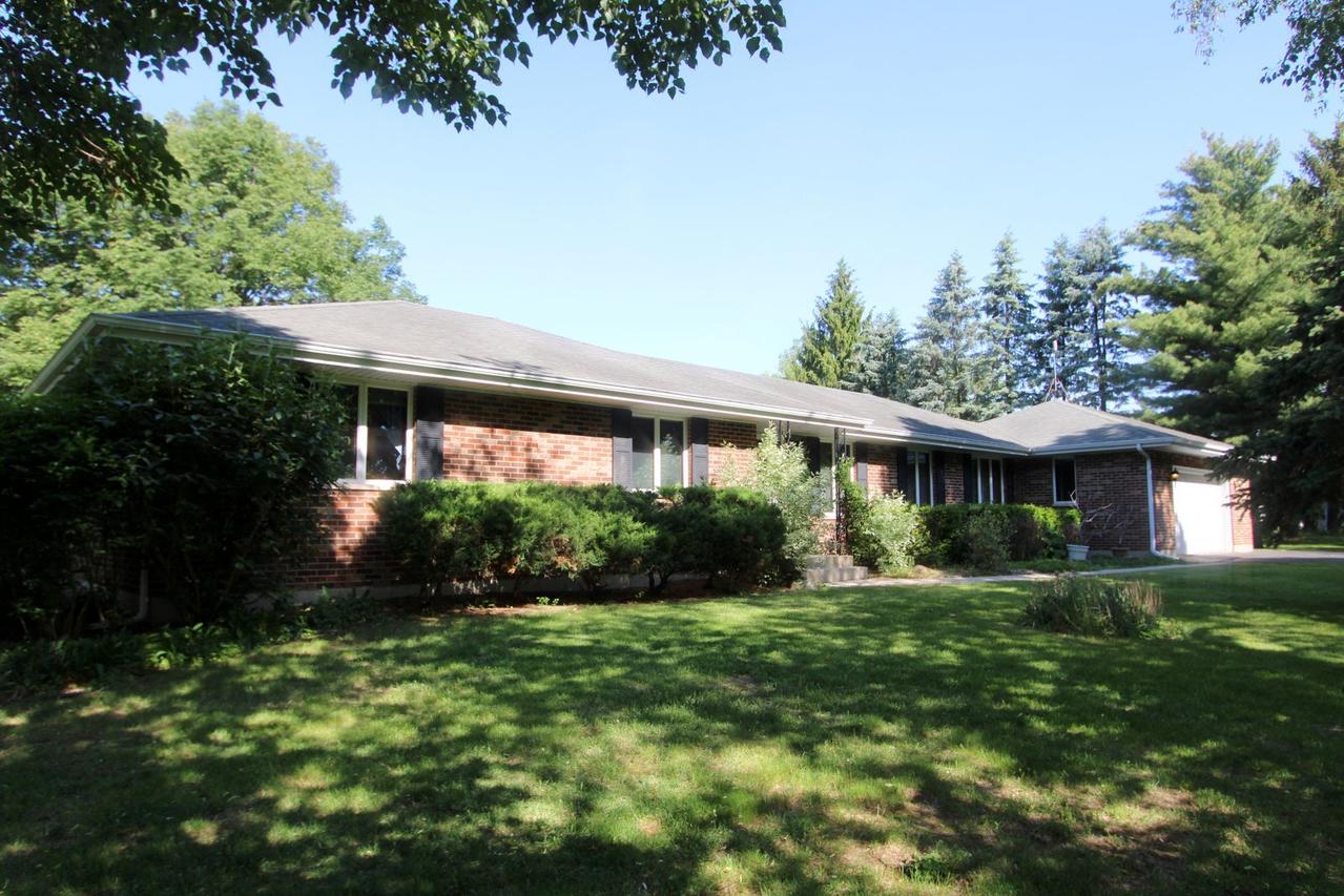 5217 Briarwood Rd., Woodstock, IL 60098