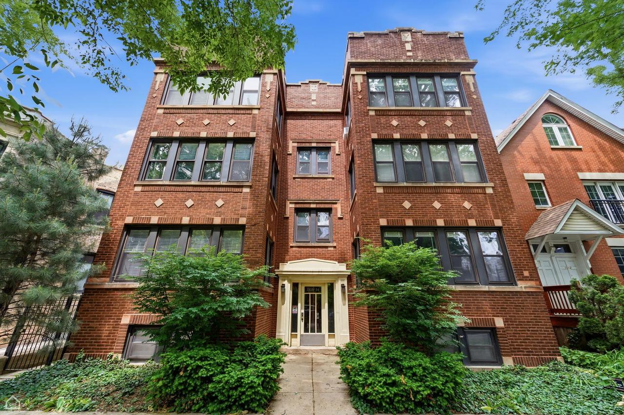 1516 W Byron St. #2W, Chicago, IL 60613