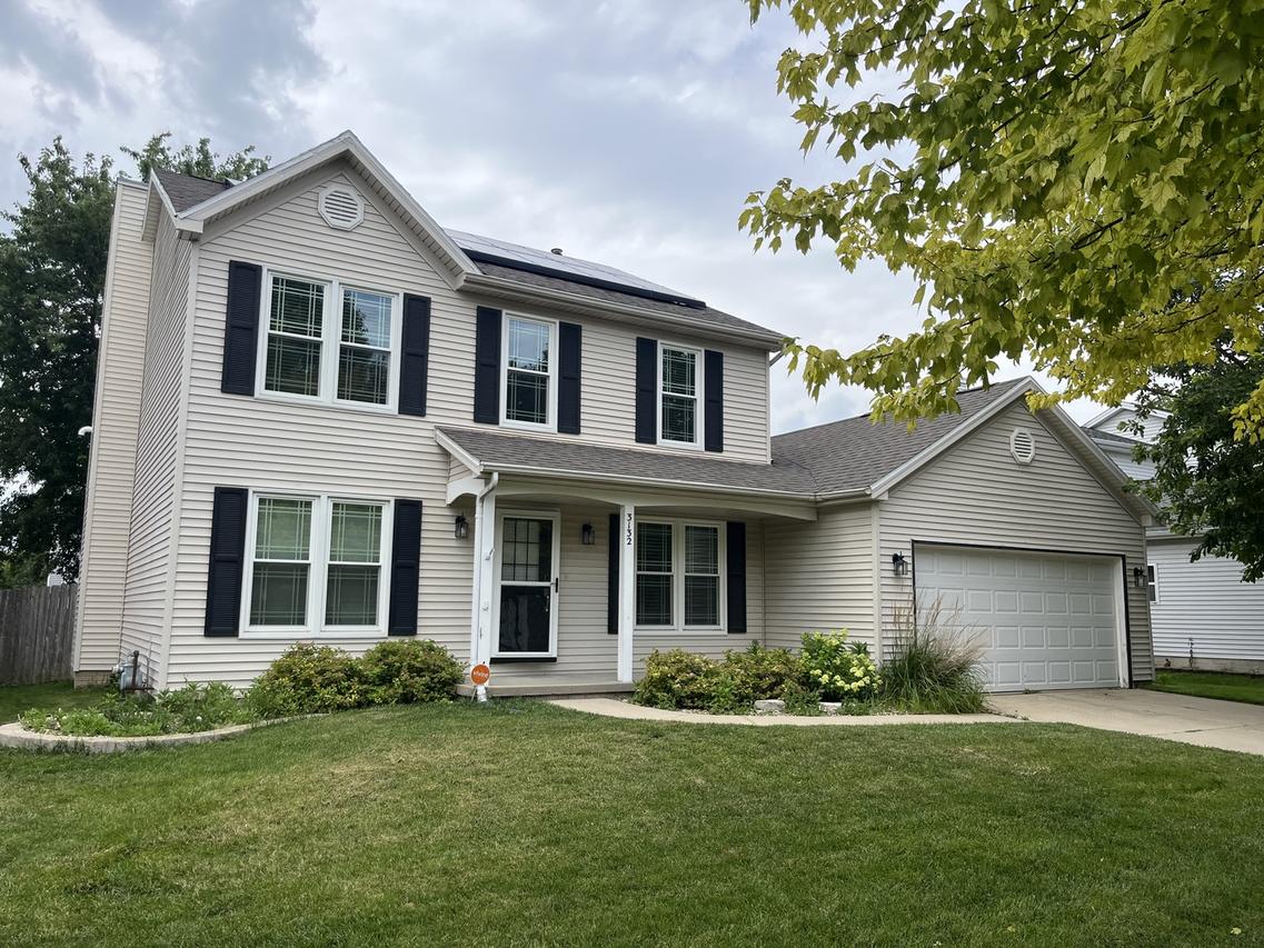 3132 Eagle Creek Dr., Bloomington, IL 61704