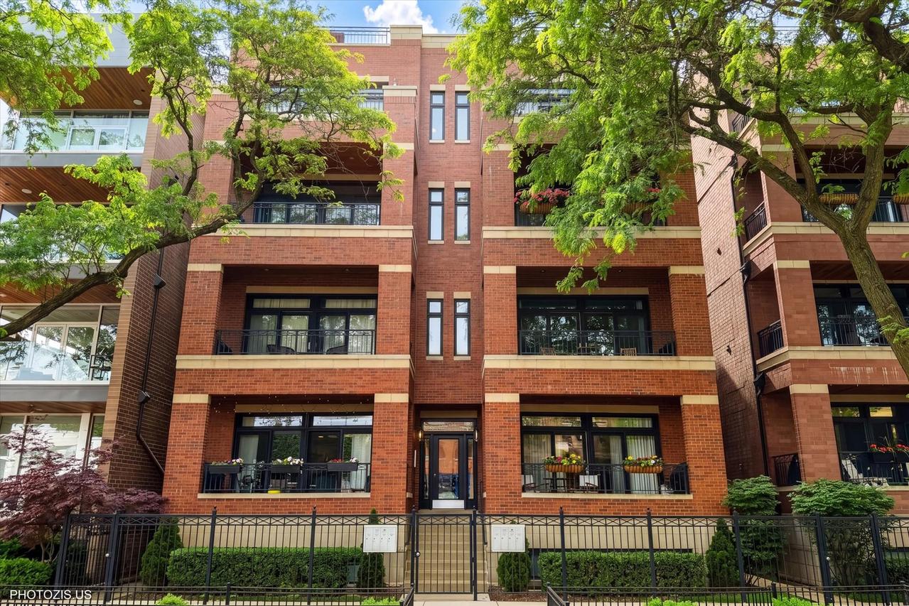 2914 N Sheffield Ave. #4N, Chicago, IL 60657