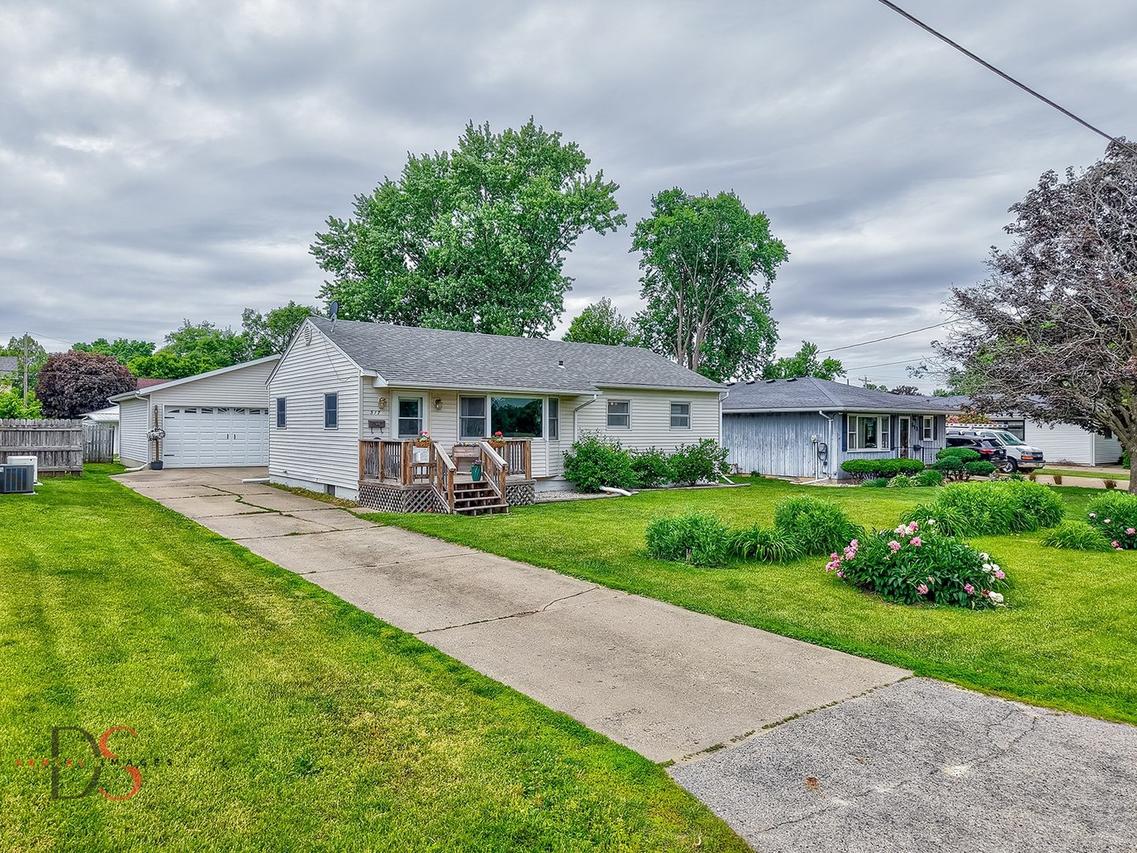 517 5th Ave., Ottawa, IL 61350