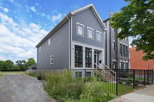 319 S Washtenaw Ave., Chicago, IL 60612