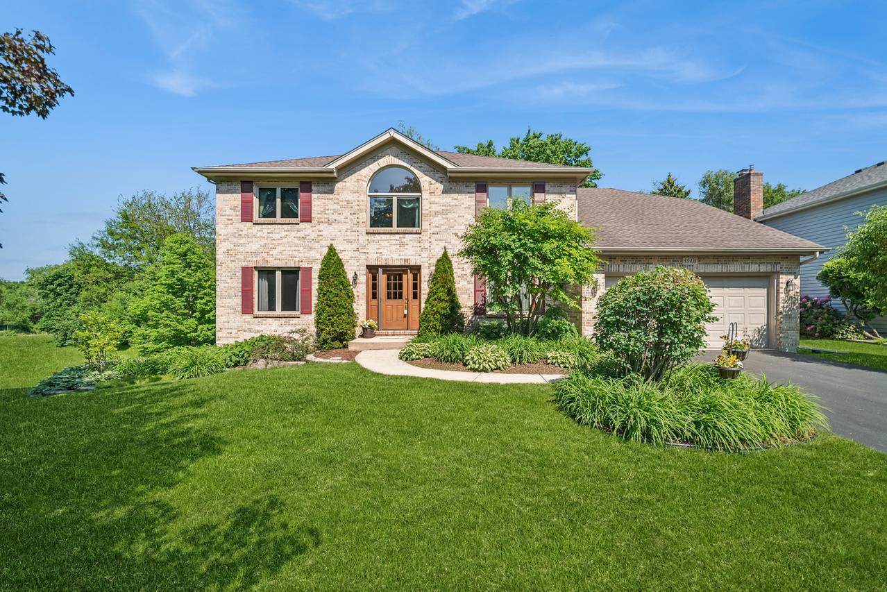 5S435 Arlington Ave., Naperville, IL 60540