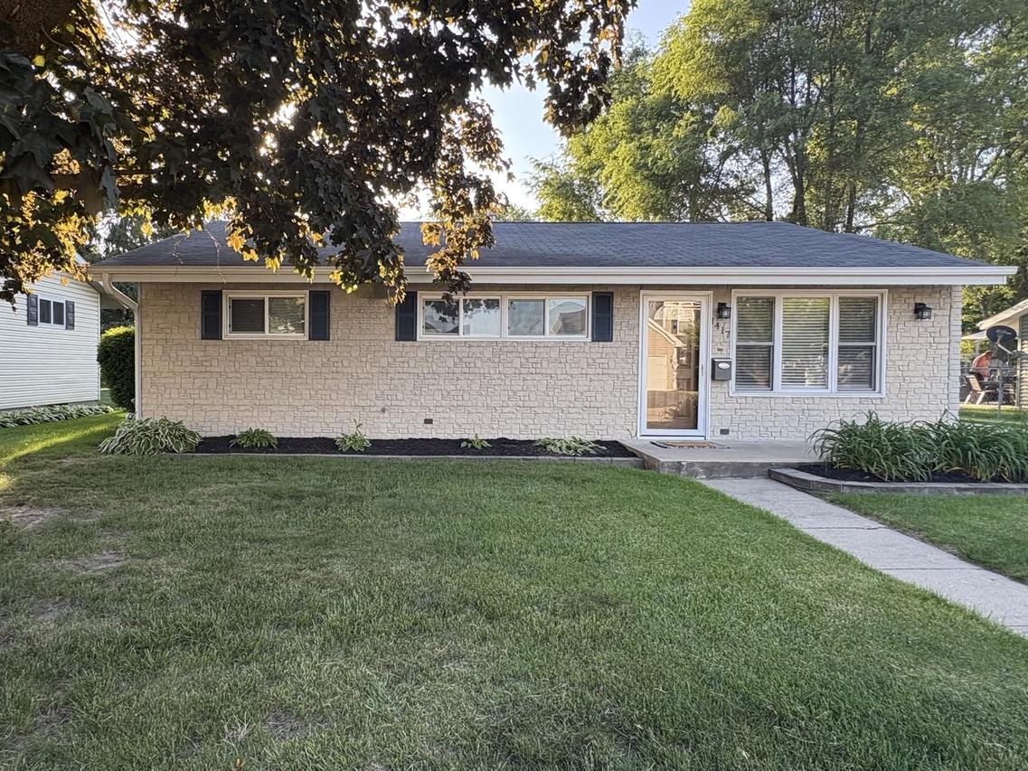 1417 Ann Ave., Dixon, IL 61021