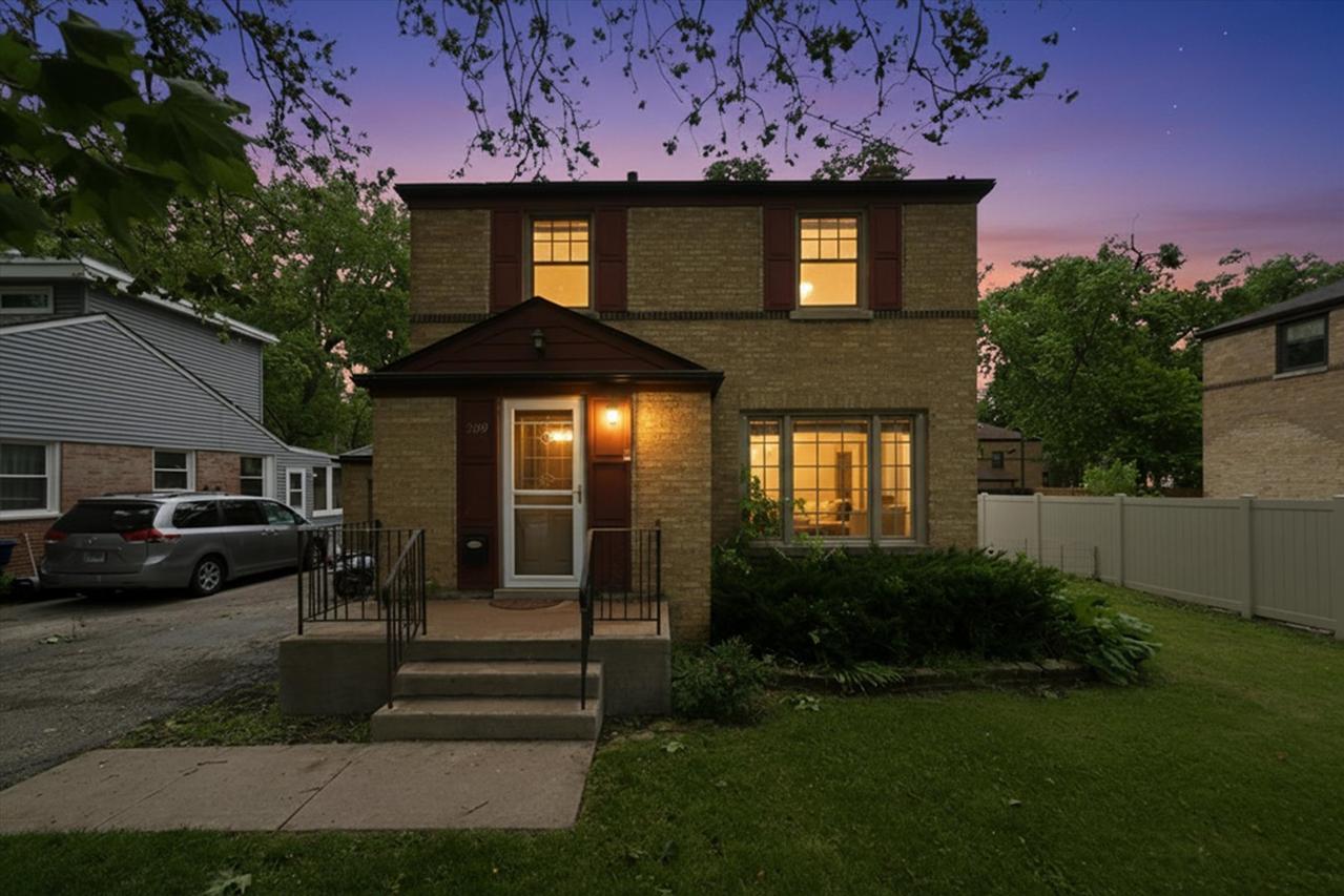 389 S Westgate Rd., Des Plaines, IL 60016
