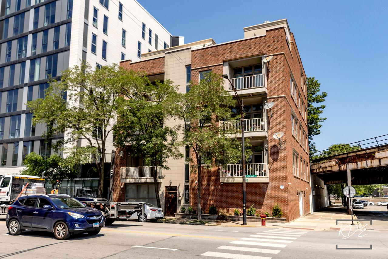 700 W Grand Ave. #3E, Chicago, IL 60654