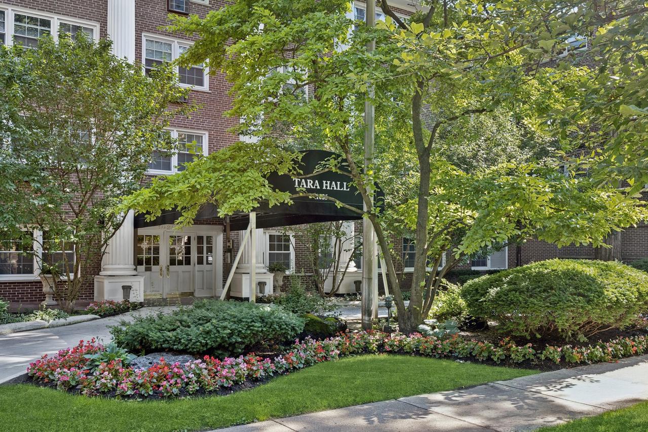 1025 Randolph St. #112, Oak Park, IL 60302