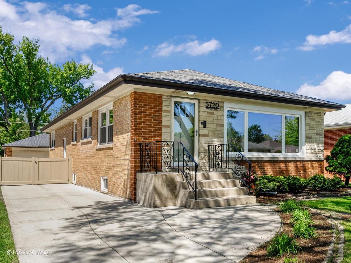 5720 Reba St., Morton Grove, IL 60053