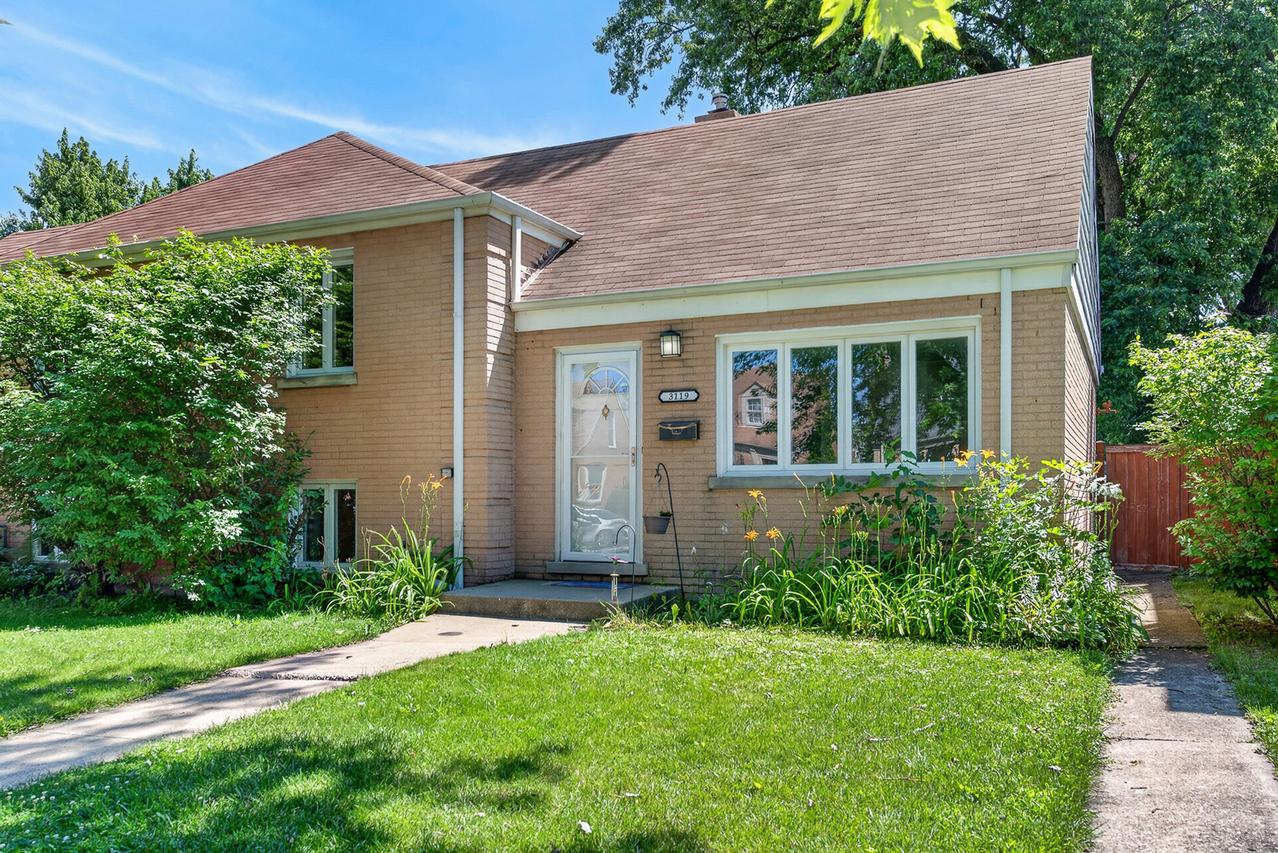 3119 Harrison Ave., Brookfield, IL 60513