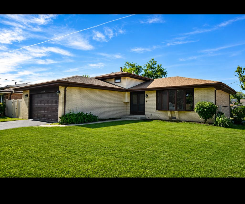 5110 137th St., Crestwood, IL 60418